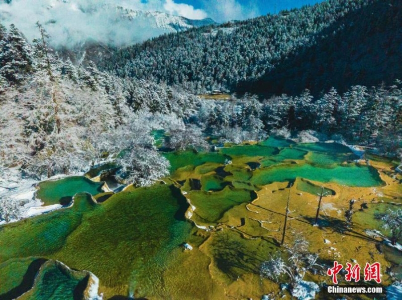 Μαγευτικ? χιονισμ?νο τοπ?ο στο Σιτσου?ν