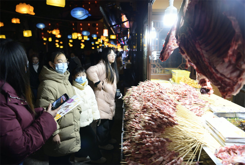 Η οικονομ?α τη? ν?χτα? αναζωογονε? την κομητε?α Χουανν?ν