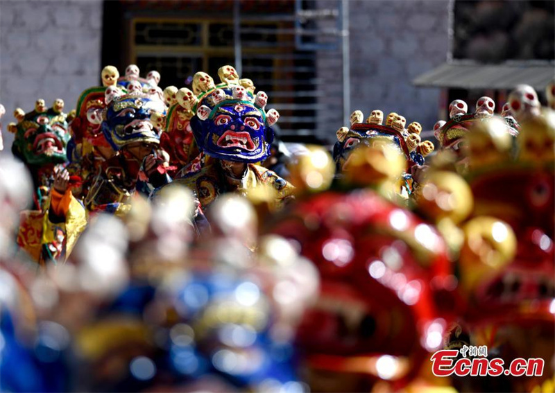 Φωτογραφικ? ?λμπουμ απ? τον χορ? Τσαμ στο Θιβ?τ, ΝΔ Κ?να