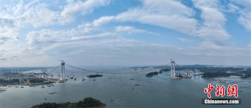 Αεροφωτογραφ?α δε?χνει τη γ?φυρα Λ?νγκμεν που βρ?σκεται υπ? κατασκευ? στην π?λη Τζιντζ?ου, στην αυτ?νομη περιοχ? Γκουανγκσ? Τζου?νγκ τη? ν?τια? Κ?να?, 24 Φεβρουαρ?ου του 2023. (Φωτογραφ?α: China News Service/Wang Ronghua)