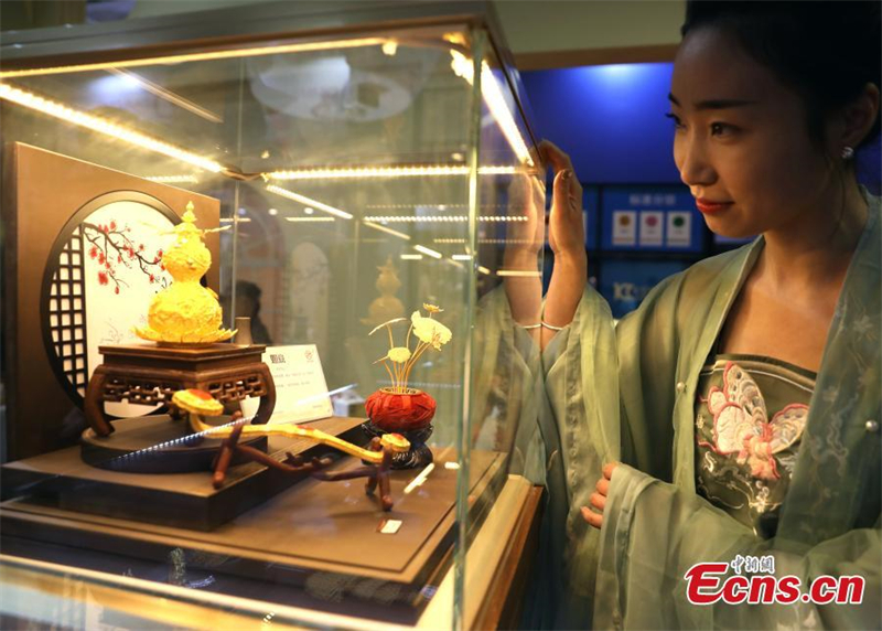 Η Διεθν?? ?κθεση Κοσμ?ματο? τη? Κ?να? στο Πεκ?νο