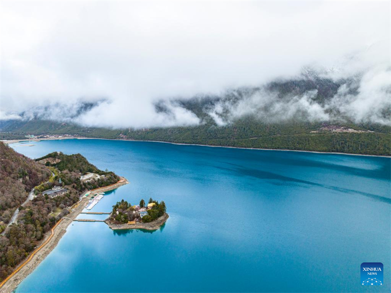 Γοητευτικ? θ?α τη? λ?μνη? Μπασ?μ στο Θιβ?τ τη? ΝΔ Κ?να?