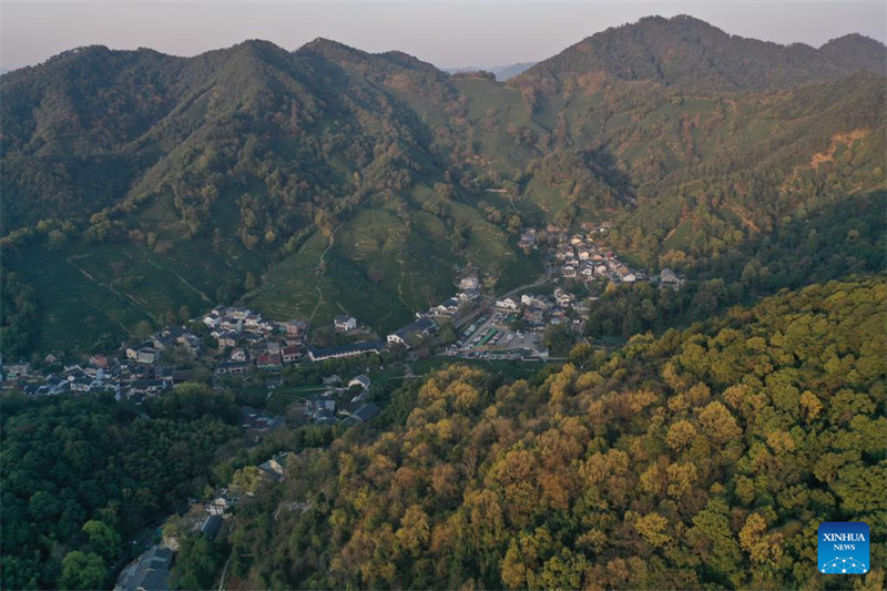 Το Τζετζι?νγκ καταβ?λλει μεγ?λε? προσπ?θειε? για την προστασ?α του φυσικο? περιβ?λλοντο? και παραδοσιακο? πολιτισμο?