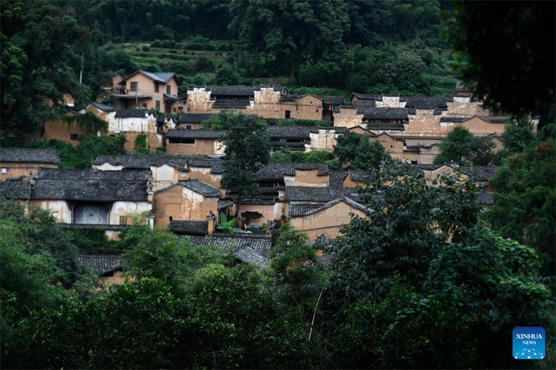 Το Τζετζι?νγκ καταβ?λλει μεγ?λε? προσπ?θειε? για την προστασ?α του φυσικο? περιβ?λλοντο? και παραδοσιακο? πολιτισμο?