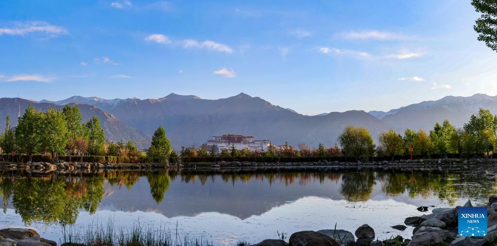 Τοπ?ο τη? Λ?σα, στο Θιβ?τ τη? ΝΔ Κ?να?