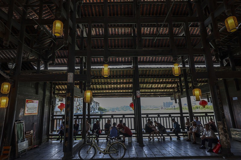 Η αρχα?α γ?φυρα εξυπηρετε? απ? την αρχαι?τητα ?ω? τη σ?γχρονη εποχ?