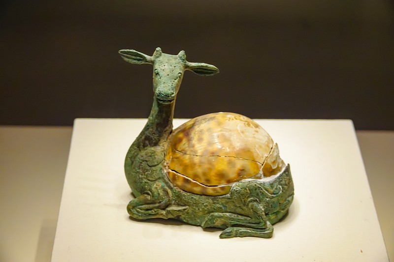 Κινεζικ? πολιτιστικ? κειμ?λια με θ?μα τα ζ?α