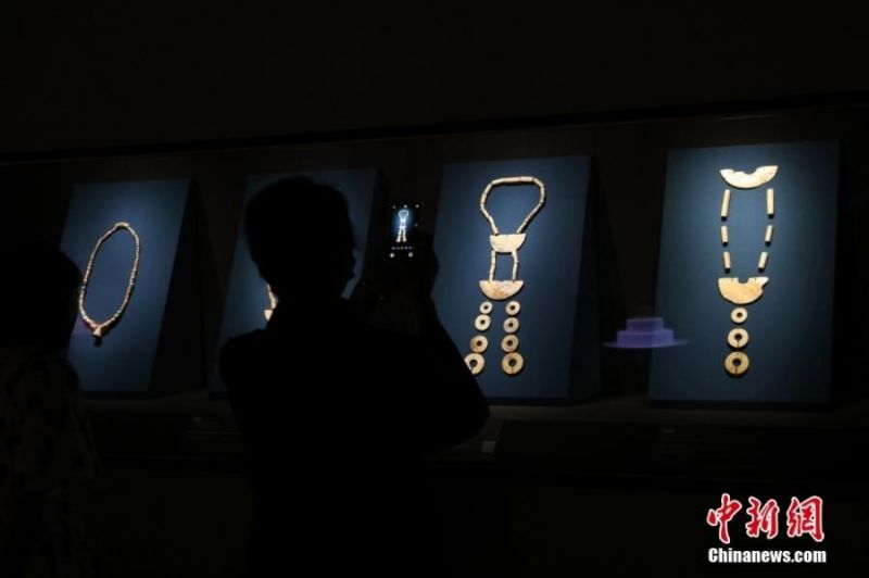 ?κθεση στη Σαγκ?η αναδεικν?ει του? πολιτισμο?? Σονγκζ? και Λιανγκτζο?