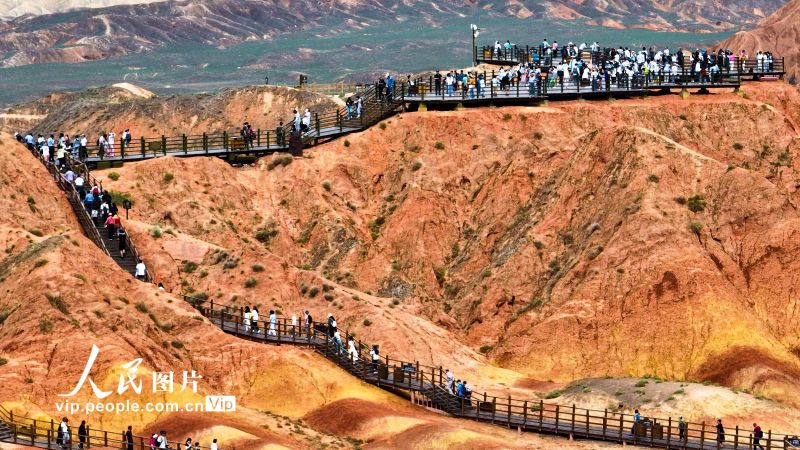 Τζανγκγι?, Γκανσο?: O φανταστικ?? Δρ?μο? του Μεταξιο? και το πολ?χρωμο Βουν? του Ουρ?νιου Τ?ξου