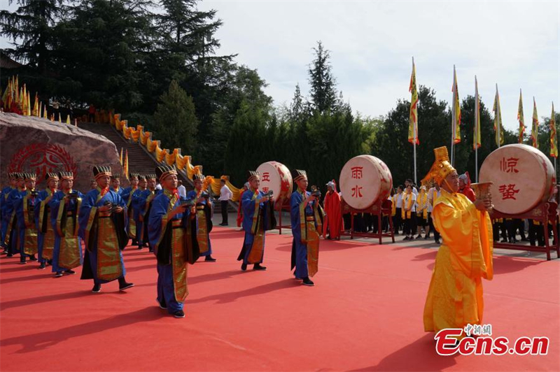 Τελετ? σεβασμο? στον θρυλικ? πρ?γονο Γιεντ? στο Σαανσ?