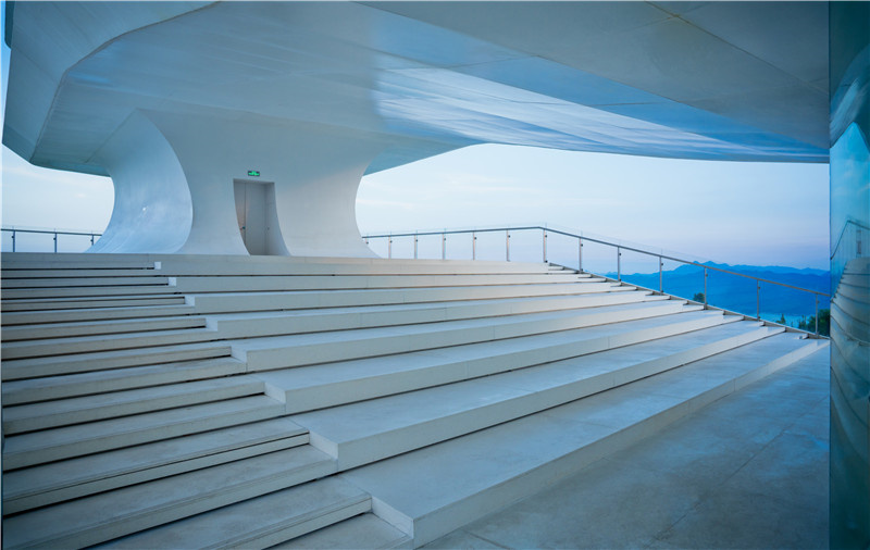 Νι?στε του? αργο?? ρυθμο?? τη? π?λη? Σεντζ?ν στο Π?ρκο Γιουνχ??