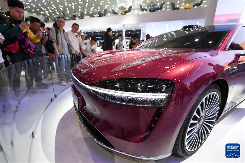 Ν?ε? τ?σει? στην αυτοκινητοβιομηχαν?α στην Διεθν? ?κθεση Αυτοκιν?του του Πεκ?νου για το 2024