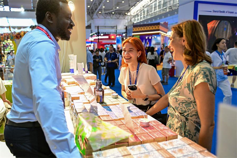 Ξεκιν? η 8η ?κθεση Κ?να?-Ευρασ?α? στην επαρχ?α Σιντζι?νγκ