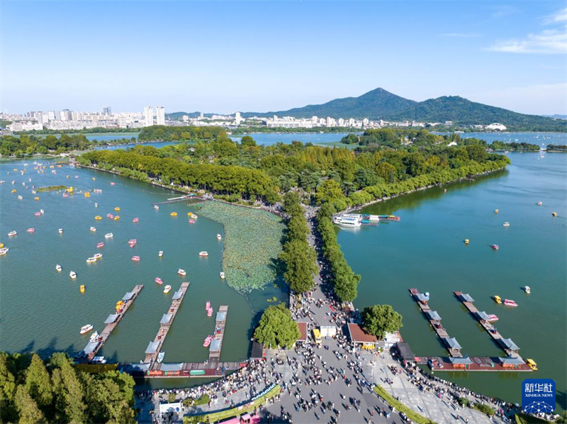 Πετ?ξτε π?νω απ? τα μεγ?λα ποτ?μια και τα βουν?