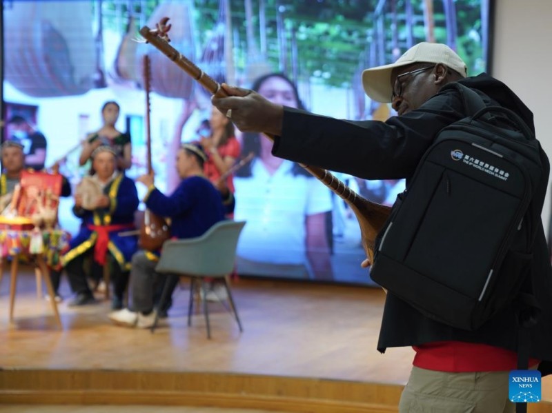 [Φωτορεπορτ?ζ] - 6η Παγκ?σμια Σ?νοδο? Κορυφ?? για τα Μ?σα Ενημ?ρωση? στη Σιντζι?νγκ