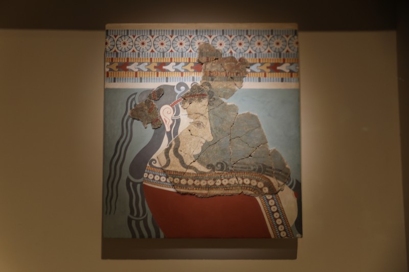 Εγκαινι?ζεται στο Πεκ?νο η θεματικ? ?κθεση ?Οι αμ?τρητε? ?ψει? του ωρα?ου στην αρχα?α τ?χνη?