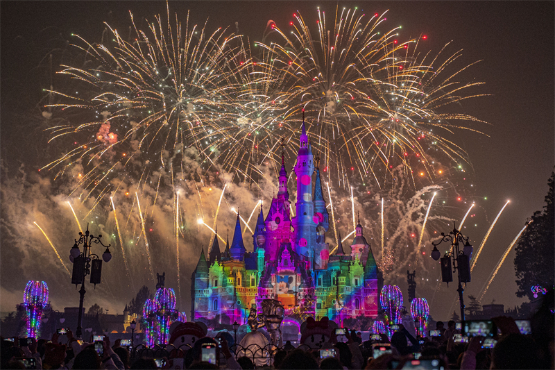 Σαγκ?η: Η μαγικ? εβδομ?δα γενεθλ?ων του Μ?κυ και τη? Μ?νι ξεκιν? στην Ντ?σνε?λαντ