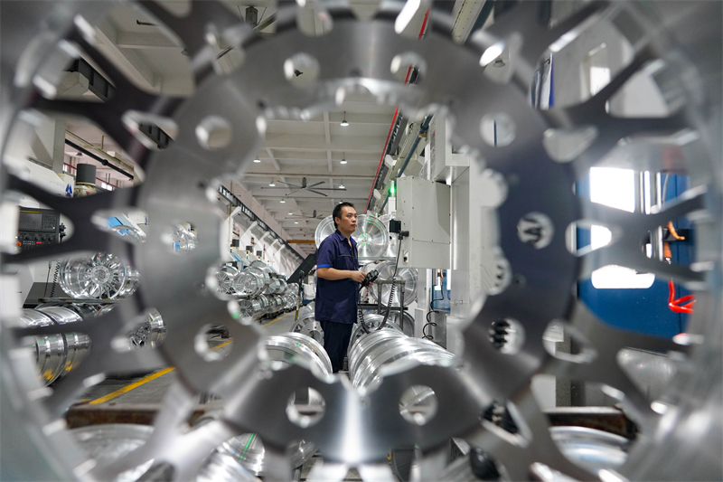 Η ιδιωτικ? οικονομ?α στην π?λη Τα?τζ?ου βελτι?νεται και αναβαθμ?ζεται