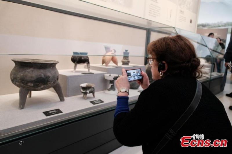 Αρχαιολ?γοι απ? ?λο τον κ?σμο επισκ?πτονται τα ερε?πια Λιανγκτζο?