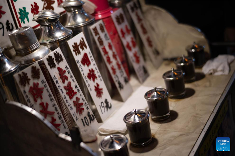 [Φωτορεπορτ?ζ] Λαχταριστ? street-food απ? στι? γειτονι?? του Μακ?ο