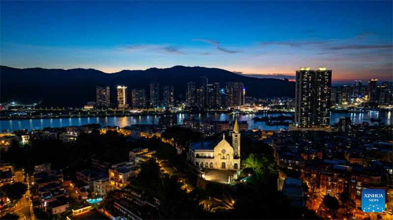 Μια ματι? στο Μακ?ο απ? ψηλ?