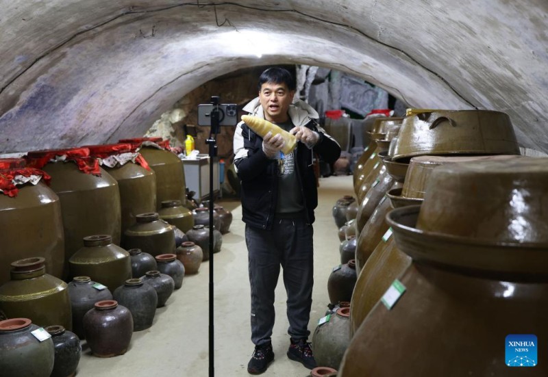 Ζυμαρικ??Luosifen, πω? απ? φαγητ? δρ?μο μετετρ?πει σε μια τερ?στια βιομηχαν?α στο Γκουανγκσ? τη? Κ?να?