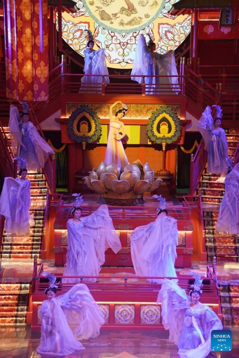 Η π?λη Σι’Αν, εκε? που η παρ?δοση συναντ? το σ?μερα