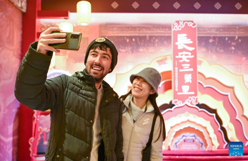 Ξεκ?νησε η ?κθεση με κειμ?λια τη? Δυναστε?α? Τανγκ στην Τιαντζ?ν