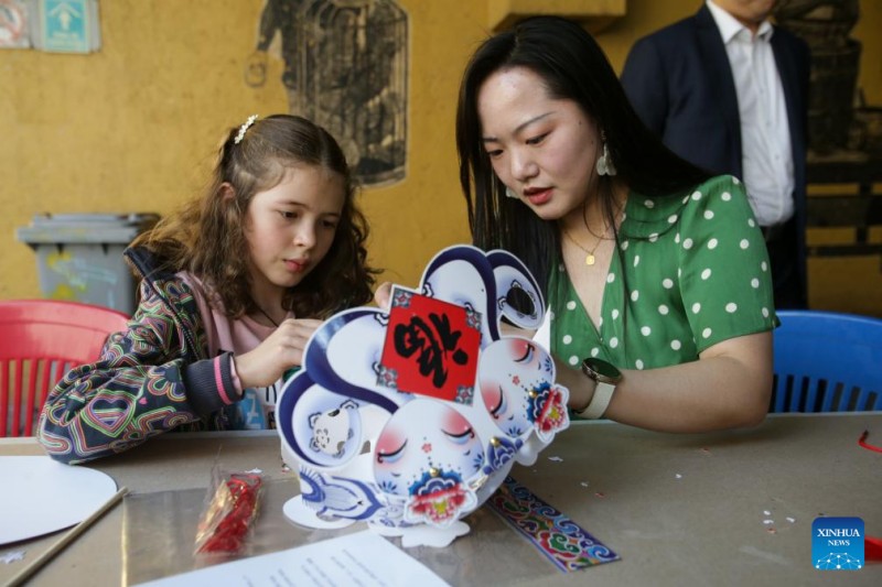 Εκδηλ?σει? εν’ ?ψει τη? Κινεζικ?? Πρωτοχρονι?? σε ?λη τη? υφ?λιο