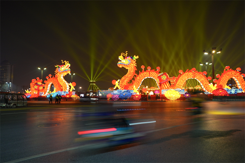 Η Μεγ?λη ?ναρξη του Φεστιβ?λ των Φαναρι?ν ξεκιν? στην π?λη Σι?ν