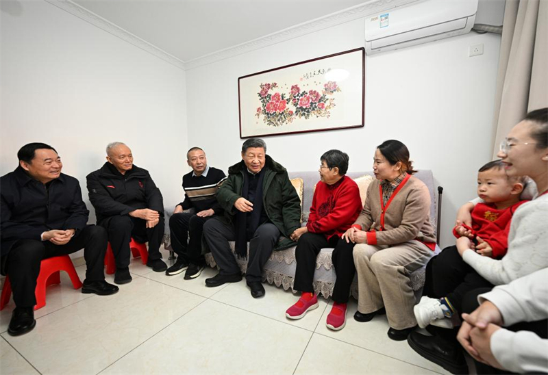 Ο Σι Τζινπ?νγκ επιθεωρε? π?λη τη? ΒΑ Κ?να? εν?ψει του Φεστιβ?λ τη? ?νοιξη?