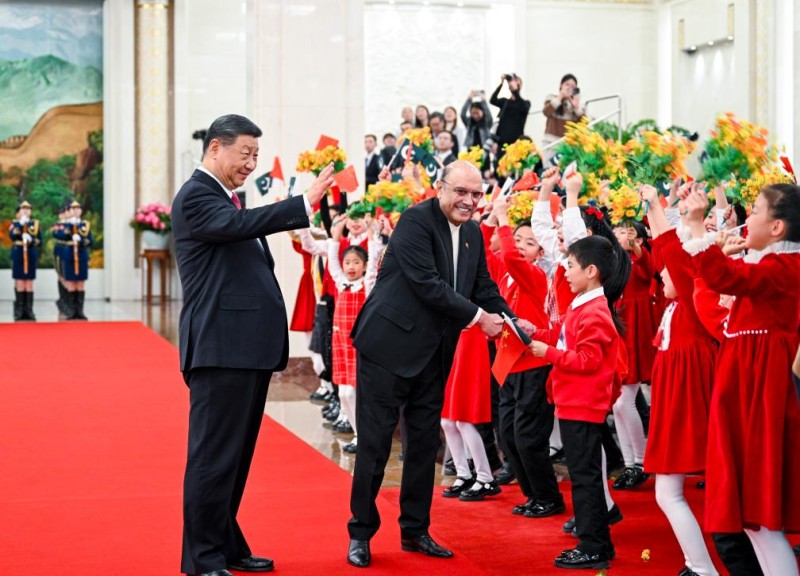 Συνομιλ?ε? μεταξ? του Προ?δρου Σι και του Πακιστανο? Πρ?εδρου