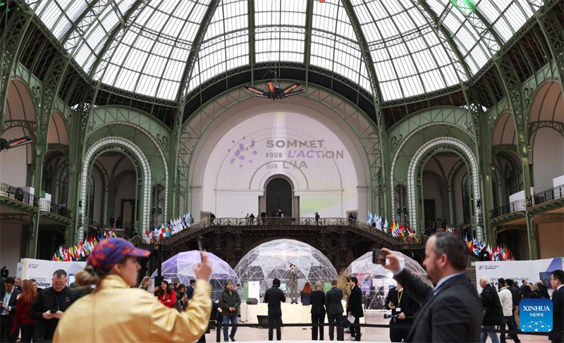 Αυτ? η φωτογραφ?α, που τραβ?χτηκε στι? 10 Φεβρουαρ?ου 2025, δε?χνει τον χ?ρο διεξαγωγ?? τη? Συν?δου Κορυφ?? για τη Δρ?ση στην Τεχνητ? Νοημοσ?νη (AI Action Summit) στο Grand Palais, στο Παρ?σι τη? Γαλλ?α?. (Φωτογραφ?α / Xinhua)