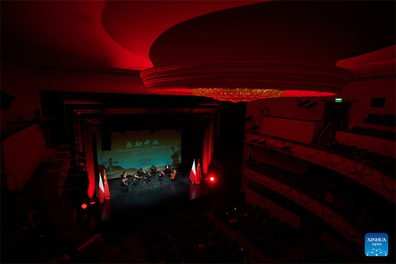 Κιν?ζοι μουσικο? σε μια συναυλ?α για το Κινεζικ? Ανοιξι?τικο Φεστιβ?λ στη Βαρσοβ?α, τη? Πολων?α?, στι? 11 Φεβρουαρ?ου του 2025. (Φωτογραφ?α / Xinhua)