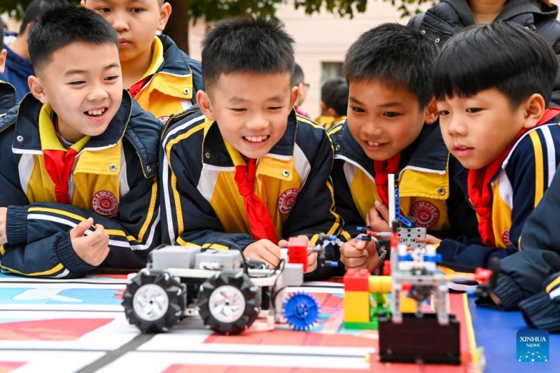 Ξεκ?νησε η ν?α σχολικ? περ?οδο? στην Κ?να