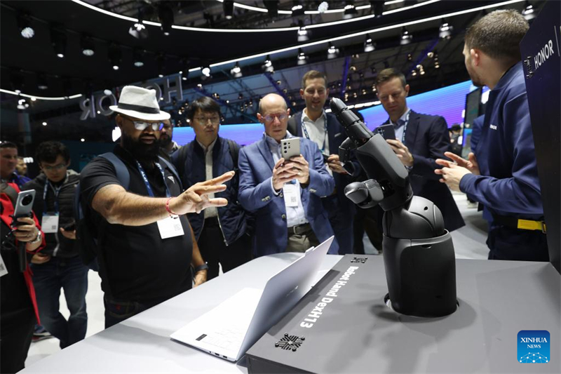 (Φωτογραφ?α / Xinhua)