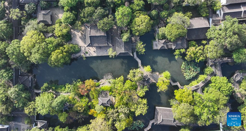 Απολα?στε του? Κλασικο?? Κ?που? τη? Σουτζ?ου, ?να μνημε?ο τη? UNESO? στην Κ?να μ?σα απ? φωτογραφ?ε?