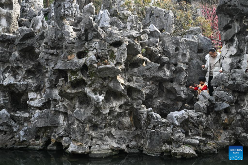 Απολα?στε του? Κλασικο?? Κ?που? τη? Σουτζ?ου, ?να μνημε?ο τη? UNESO? στην Κ?να μ?σα απ? φωτογραφ?ε?
