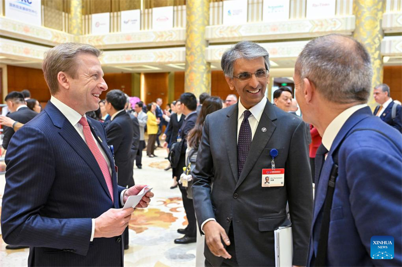 Ξεκ?νησε το Φ?ρουμ Αν?πτυξη? τη? Κ?να? 2025 στο Πεκ?νο