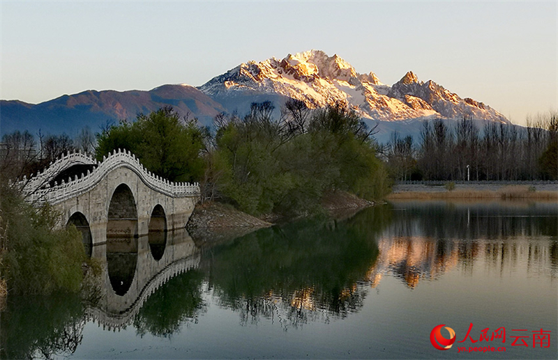 Το Μεγαλοπρεπ?? Βουν? Jade Dragon Snow Mountain