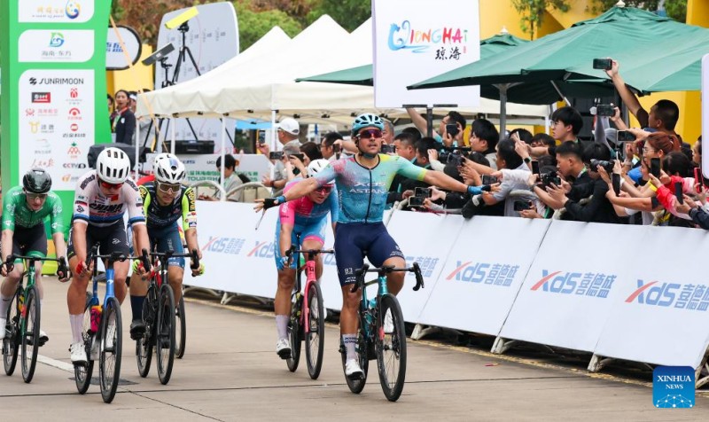 Στιγμι?τυπα απ? τον 16ο Ποδηλατικ? Γ?ρο τη? Χα?ν?ν στο Τσιονγκχ?ι