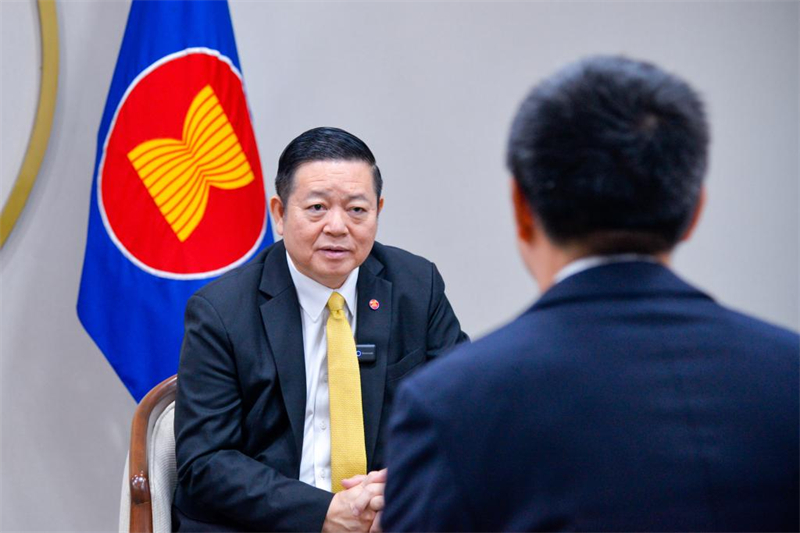 Ο Κ?ο Κιμ Χου?ρν, γενικ?? γραμματ?α? τη? ?νωση? Εθν?ν Νοτιοανατολικ?? Ασ?α? (ASEAN), κατ? τη δι?ρκεια συν?ντευξη? στο πρακτορε?ο Xinhua στην Τζακ?ρτα τη? Ινδονησ?α?, στι? 25 Μαρτ?ου 2025. (Φωτογραφ?α / Xinhua)