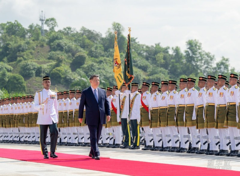 Ο Σι Τζινπ?νγκ συναντ? τον βασιλι? τη? Μαλαισ?α?