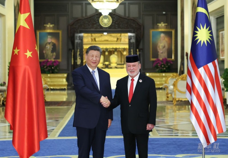 Ο Σι Τζινπ?νγκ συναντ? τον βασιλι? τη? Μαλαισ?α?