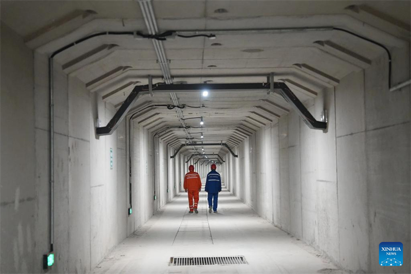 ?ργο ανακα?νιση? στην ανατολικ? ?κτη περιφερειακ? οδ? του Πεκ?νου δ?θηκε στην κυκλοφορ?α