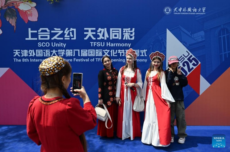 8ο Διεθν?? Φεστιβ?λ Πολιτισμο? του Πανεπιστημ?ου Ξ?νων Γλωσσ?ν τη? Τι?ντζιν