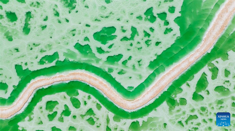 Εντυπωσιακ?? ενα?ριε? λ?ψει? απ? την Λ?μνη Τζ?ιντ στη Βορειοδυτικ? Κ?να