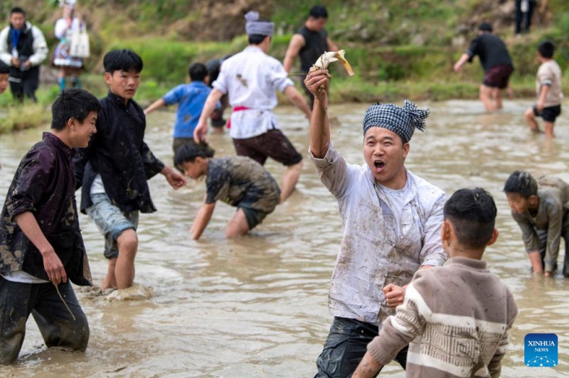 Δι?φορε? πολιτιστικ?? εκδηλ?σει? πραγματοποι?θηκαν σε αναβαθμ?δε? στην Κονγκτζι?νγκ, Γκου?τζο?