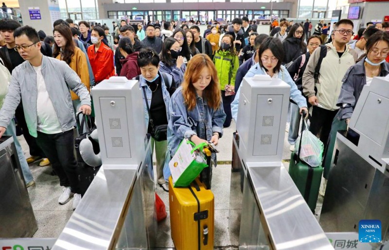 Α?ξηση στι? επιστροφ?? ταξιδιωτ?ν κατ? την τελευτα?α ημ?ρα των εορτ?ν τη? Πρωτομαγι??