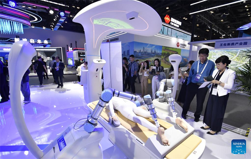 Η 27η Διεθν?? ?κθεση Υψηλ?? Τεχνολογ?α? του Πεκ?νου ανο?γει τι? π?λε? τη?